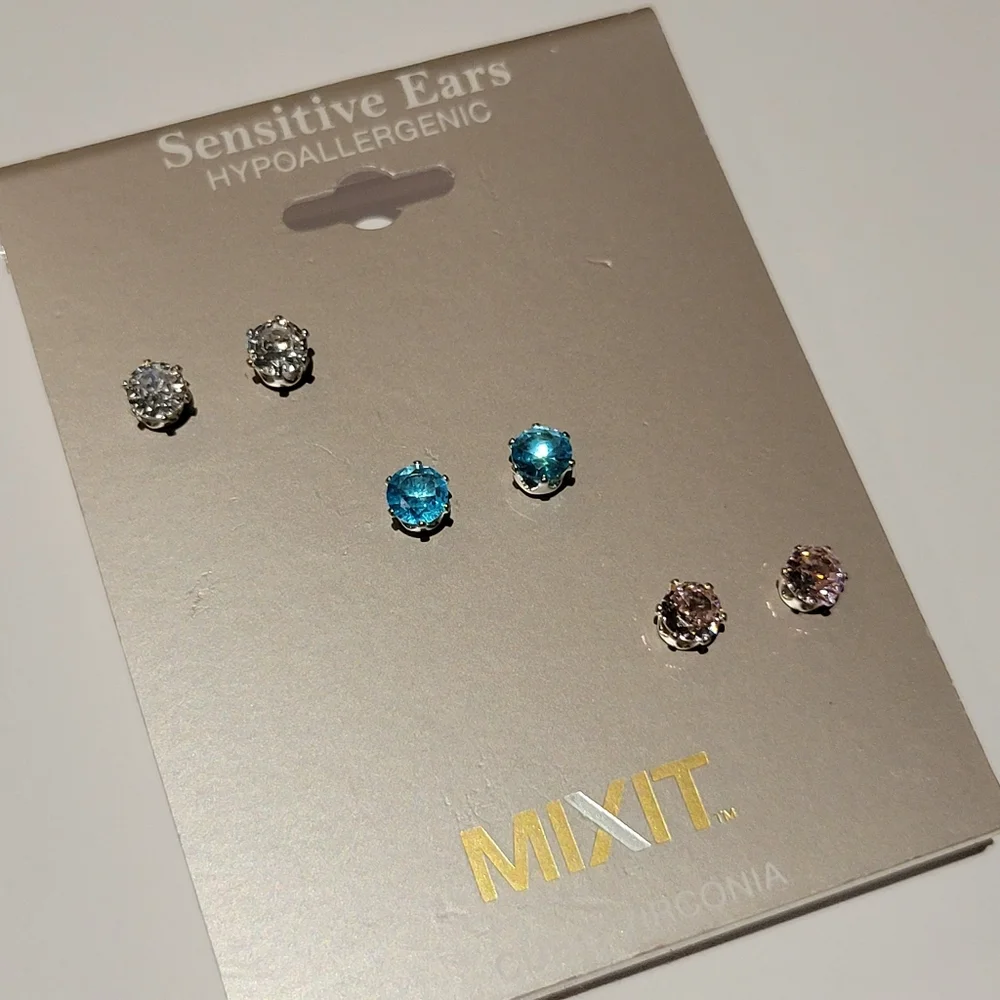 3 Pairs of Mixit Cubic Zircon Stud Earrings - Picture 6 of 8